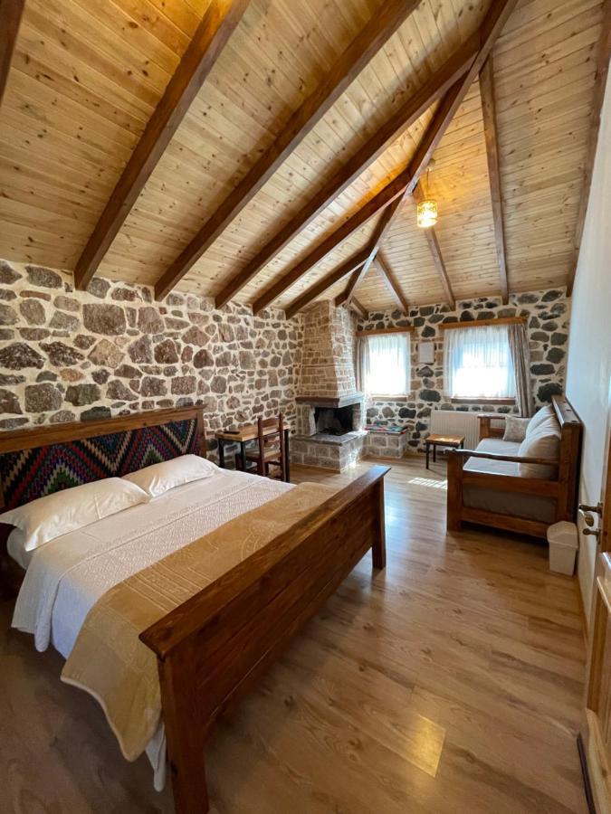 Bujtina Liana Voskopoje Hotel Eksteriør billede