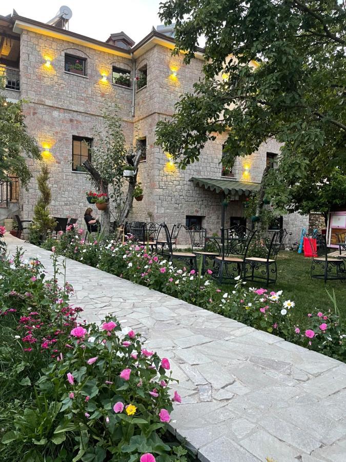 Bujtina Liana Voskopoje Hotel Eksteriør billede